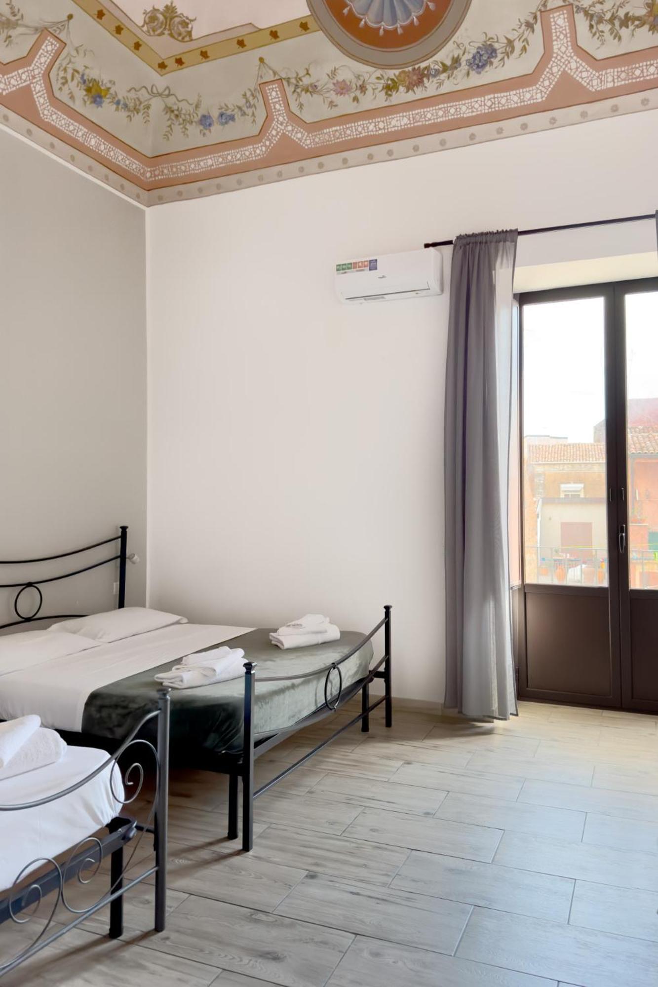 Casa L'8 Apartment คาตาเนีย ภายนอก รูปภาพ